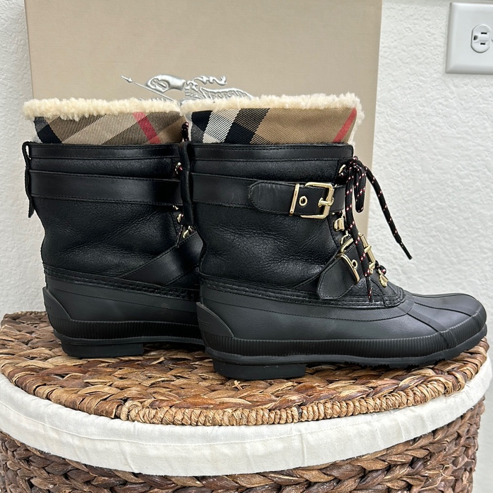 Burberry Black and Tan Winter Rain Boots with Gold Buckles - Picture 3 of 9
